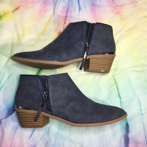 Simply Vera Ankle Booties - Picture 3 of 8